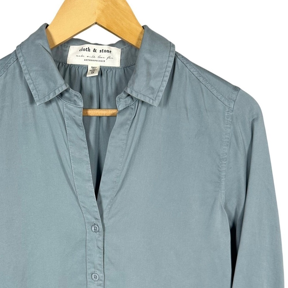 Cloth & Stone Anthropologie Ombre‎ Button Down Shirt Blue Black Size XS